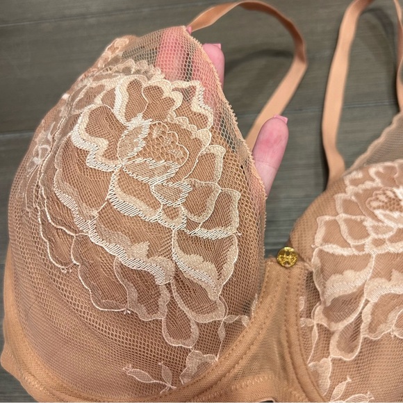 Natori Flora Contour Underwire Bra - Picture 3 of 8